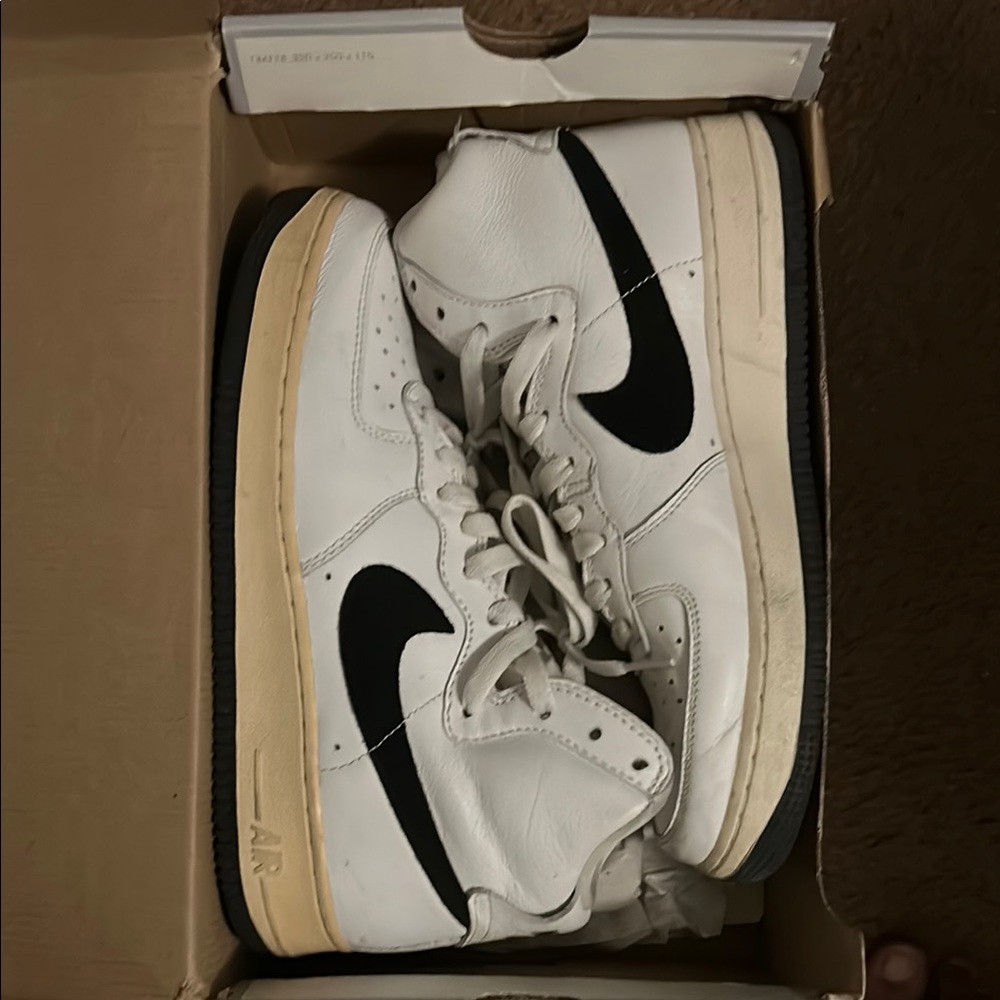 Nike Men's White and Black Hi Top AF1